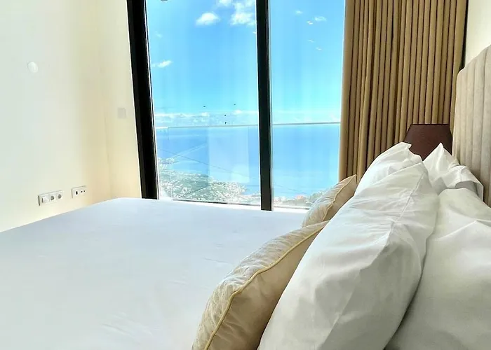 Nóbrega Villa Câmara de Lobos