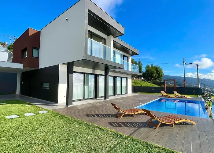 Nóbrega Villa Câmara de Lobos